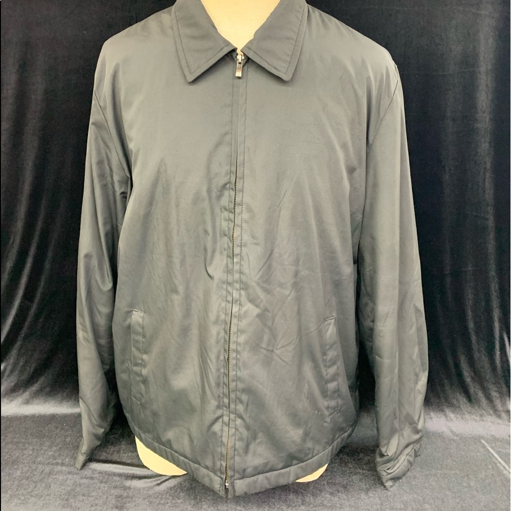 Men’s lightweight Guess Jacket Rain resistant